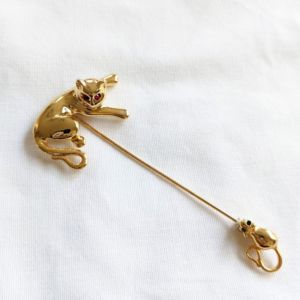 3" Cat and Mouse pin, Gold color